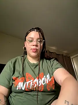 QueenNuttCollector live sex cam