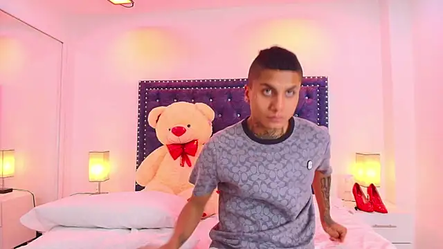 Damian_and_roxanne live sex cam