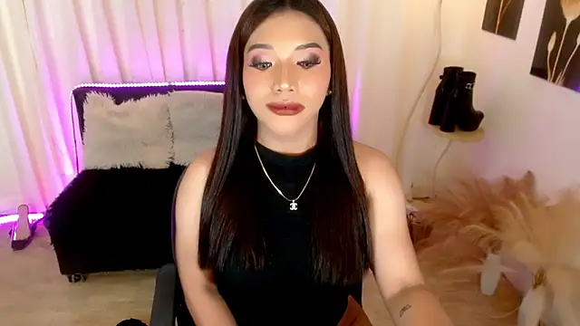 HeavenlyHugeCock live sex cam