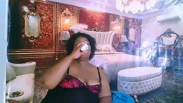 EbonyYummy69 live sex cam