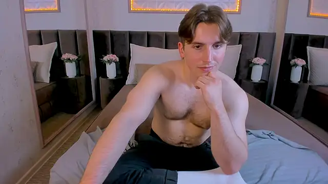 MarkYeti live sex cam