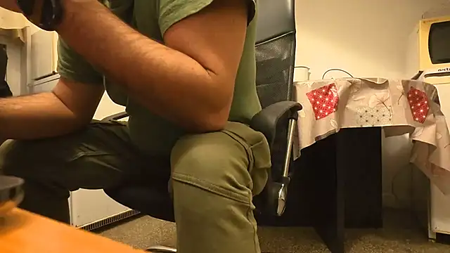 TigerOne19 live sex cam