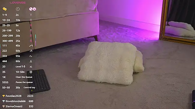 FrancescaNappi live sex cam