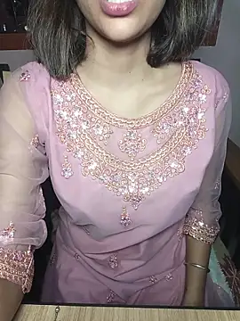 Isha_Sax live sex cam