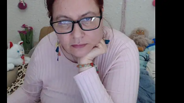 PlayfullMature live sex cam