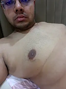 SWEETBOYJI live sex cam