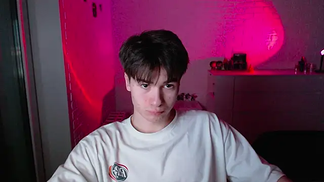 MarkusDean live sex cam