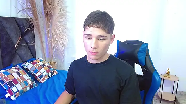 Mattass18 live sex cam