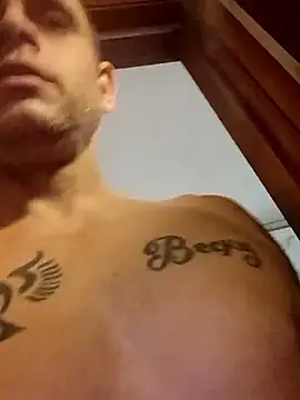 Buffshagswell live sex cam