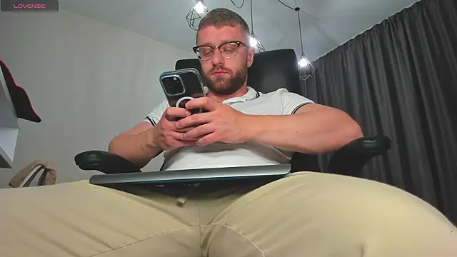 Findom_guy live sex cam