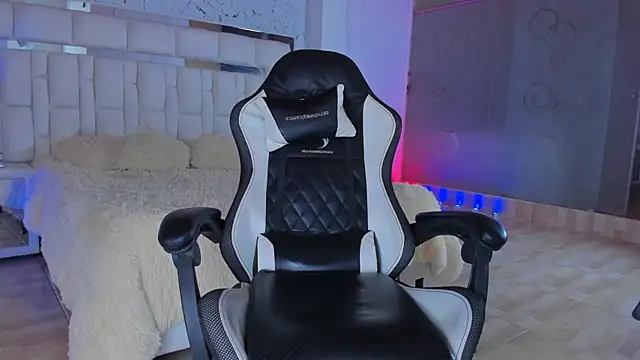 SantiagoReyesFtt live sex cam