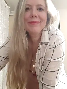 Irina3718 live sex cam