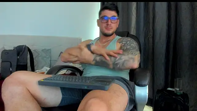 Teilor_Creed live sex cam