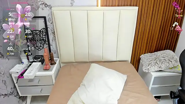 MILEY_JOAS2's Stripchat show and profile