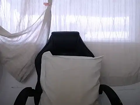 Apollo_21 live sex cam