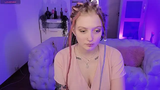 Kiki_shay live sex cam