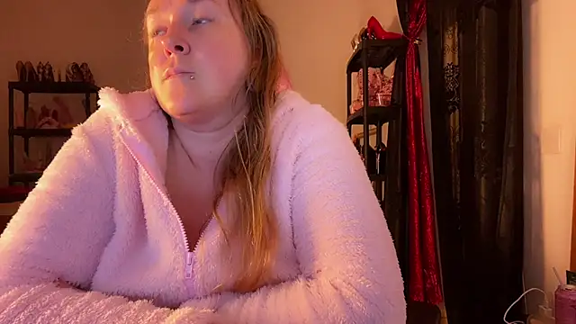 kisicaxx's Stripchat show and profile