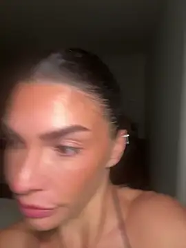 krissiswrld- live sex cam