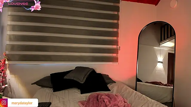 MERIDA_TAYLOR live sex cam