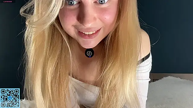 RadiantBliss live sex cam