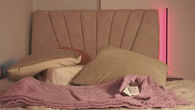 sweetlittlevenus live sex cam