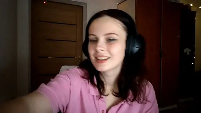 LouiseMarengo live sex cam