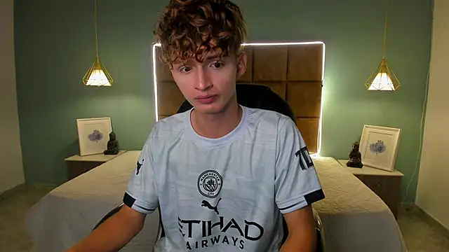 NicolasFerrer18 live sex cam