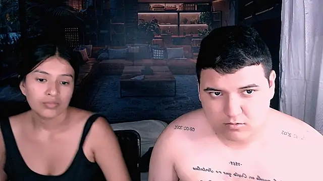 Charly_and_laura live sex cam