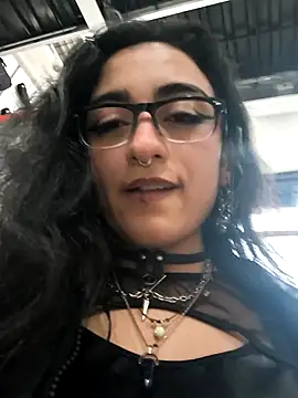 Lila_Desiree live sex cam