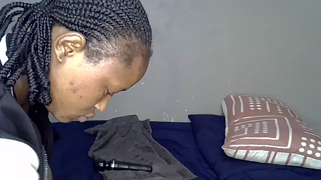 Bellabootie live sex cam