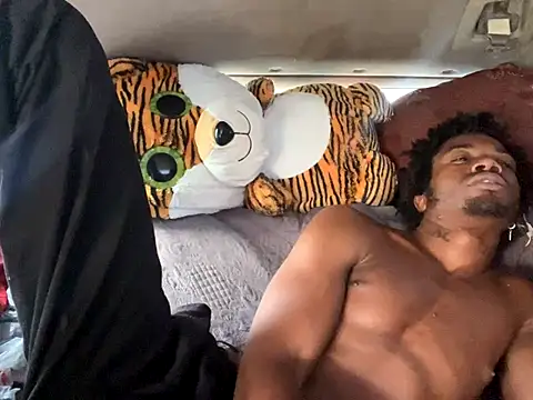 SlimeCrownzOut5 live sex cam