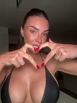 krissiswrld- live sex cam