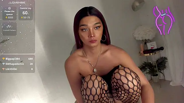 TrinityFucksYou live sex cam