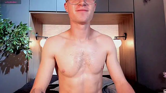 Lil_James live sex cam