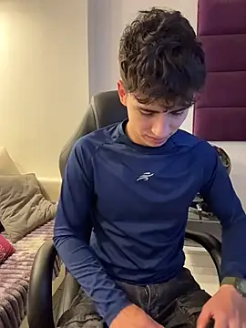 AdrianRinaldi live sex cam