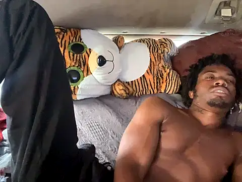 SlimeCrownzOut5 live sex cam