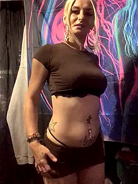 blondebarbiebae live sex cam