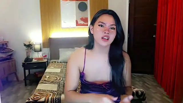 FuckdollLunaxX live sex cam