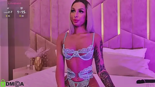 AriannaLure live sex cam