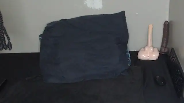 TrishahXo live sex cam