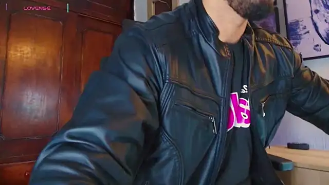 HenryBenso live sex cam