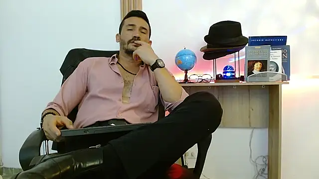 Reiko_85_ live sex cam