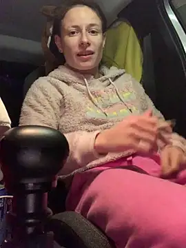 GoldenPussy1329 live sex cam