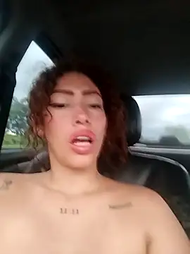 roxyrougee live sex cam