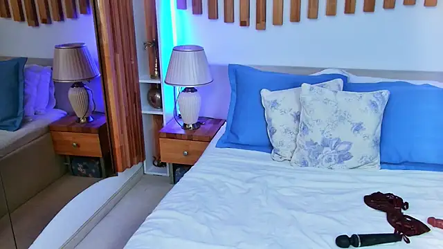 SandraSilver live sex cam