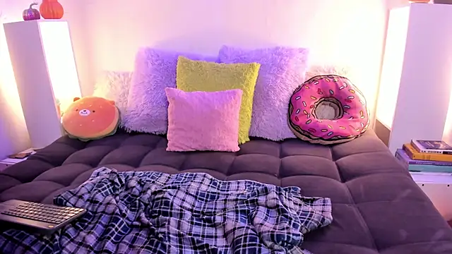 LillyCandy live sex cam