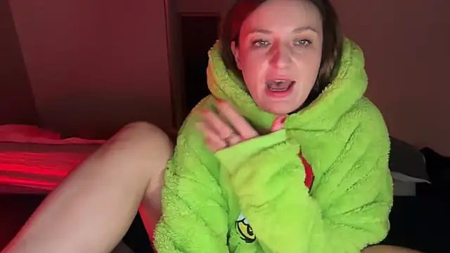 Velvetwitch87 live sex cam