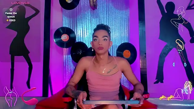 nickyminach_ live sex cam