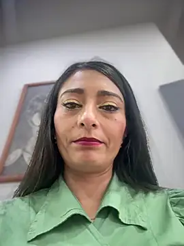 _Bella-Office1 live sex cam