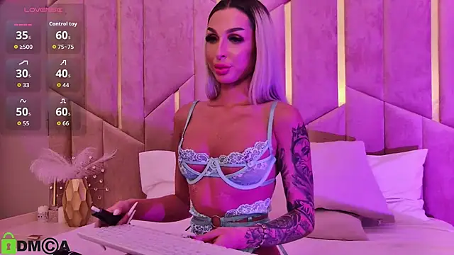 AriannaLure live sex cam